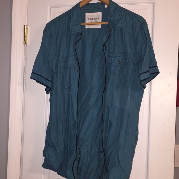 Guess Button down - Picture 1 of 4
